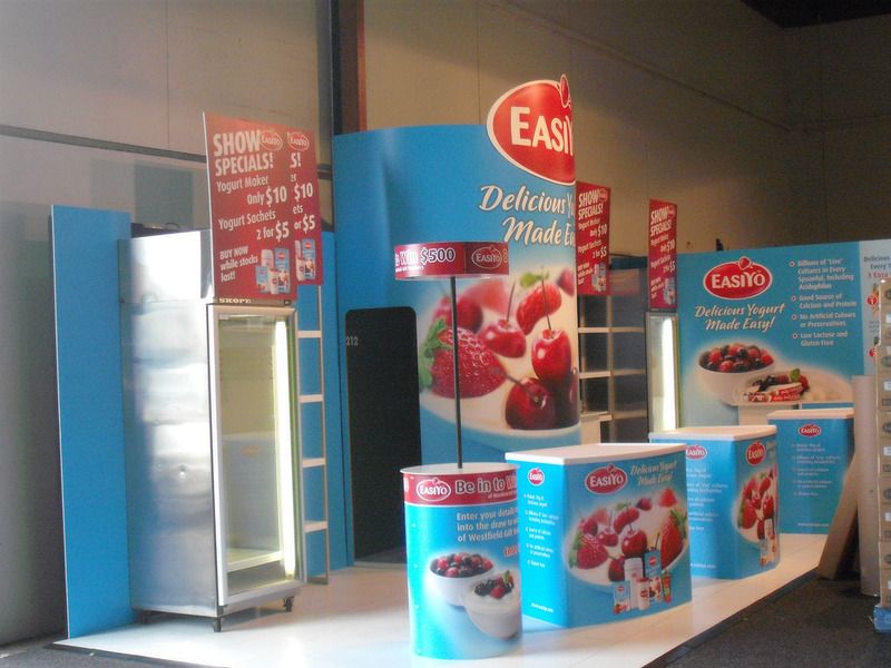 White raised flooring with ramp edge