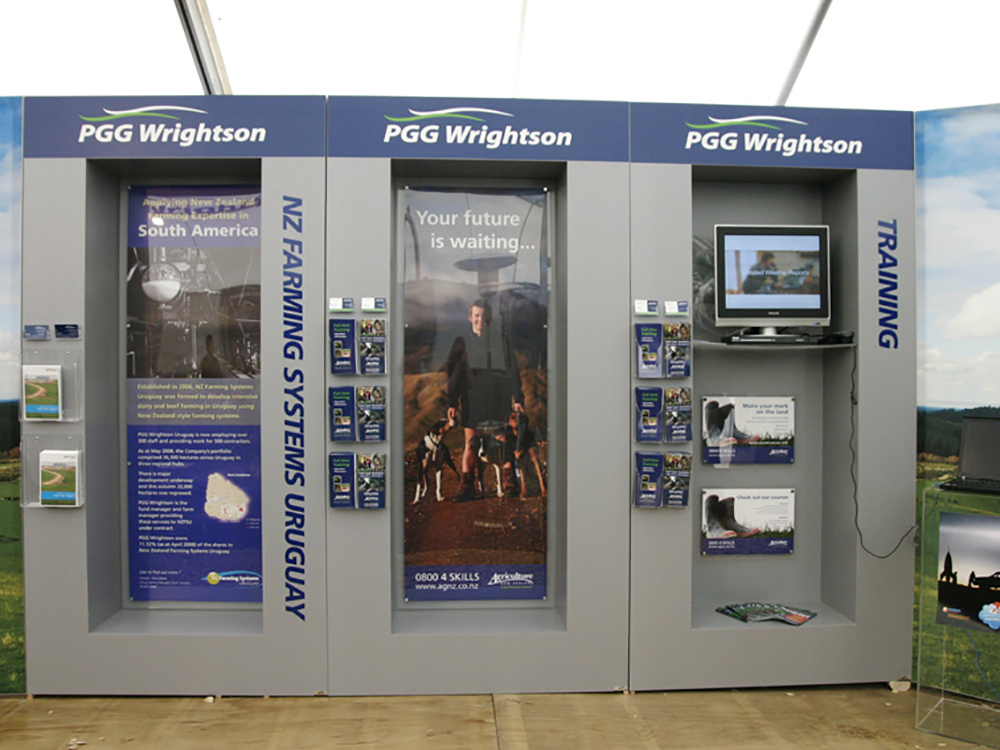 Merchandising Expo Wall