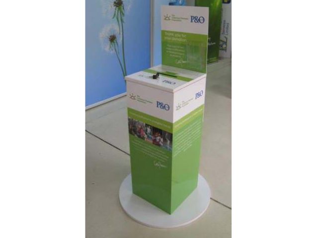 Entry Box With Hinged Lid