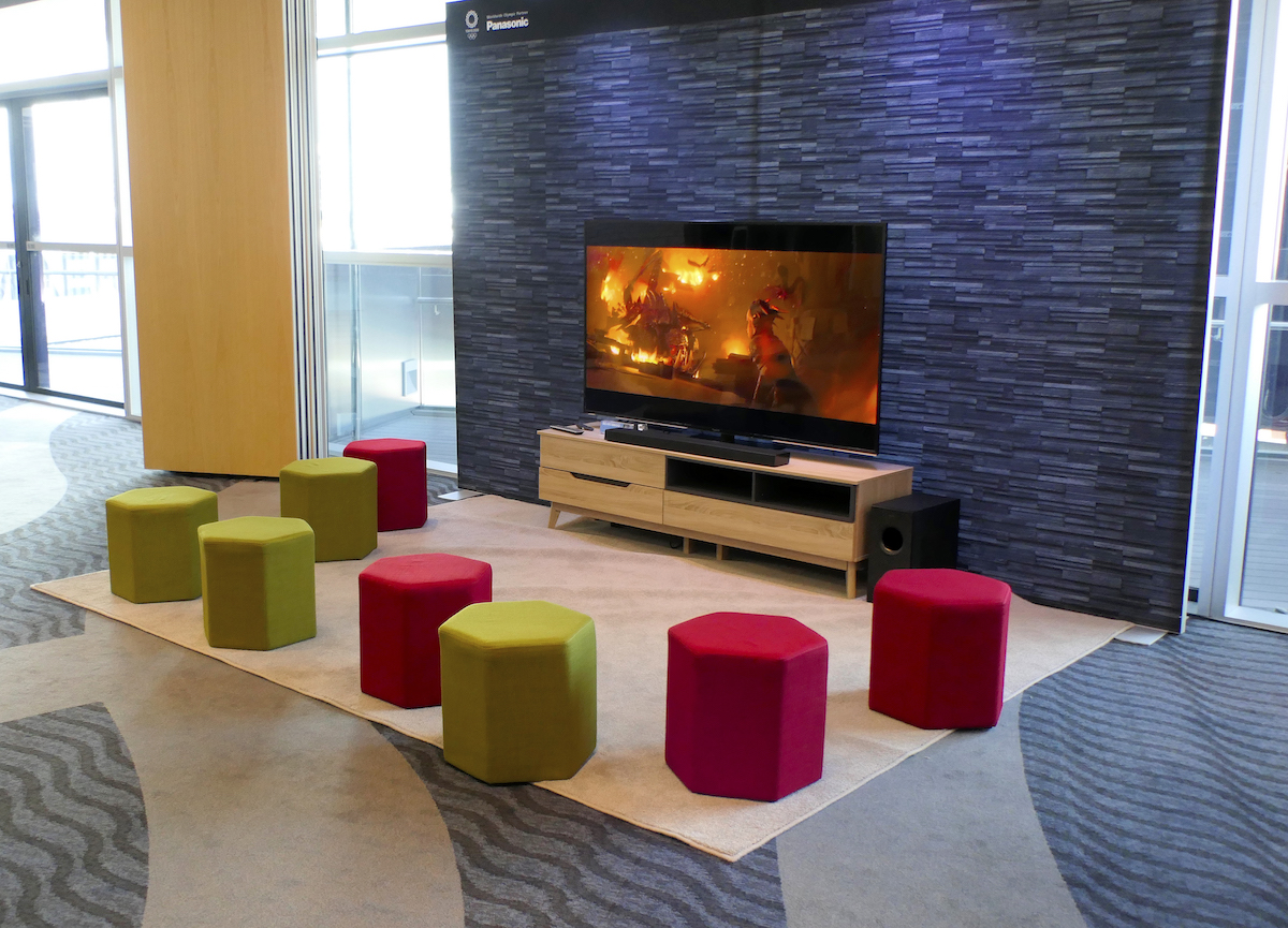 INTERACTIVE DISPLAYS