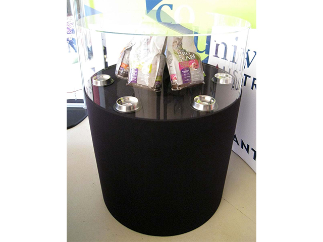 Round Plinth With Case